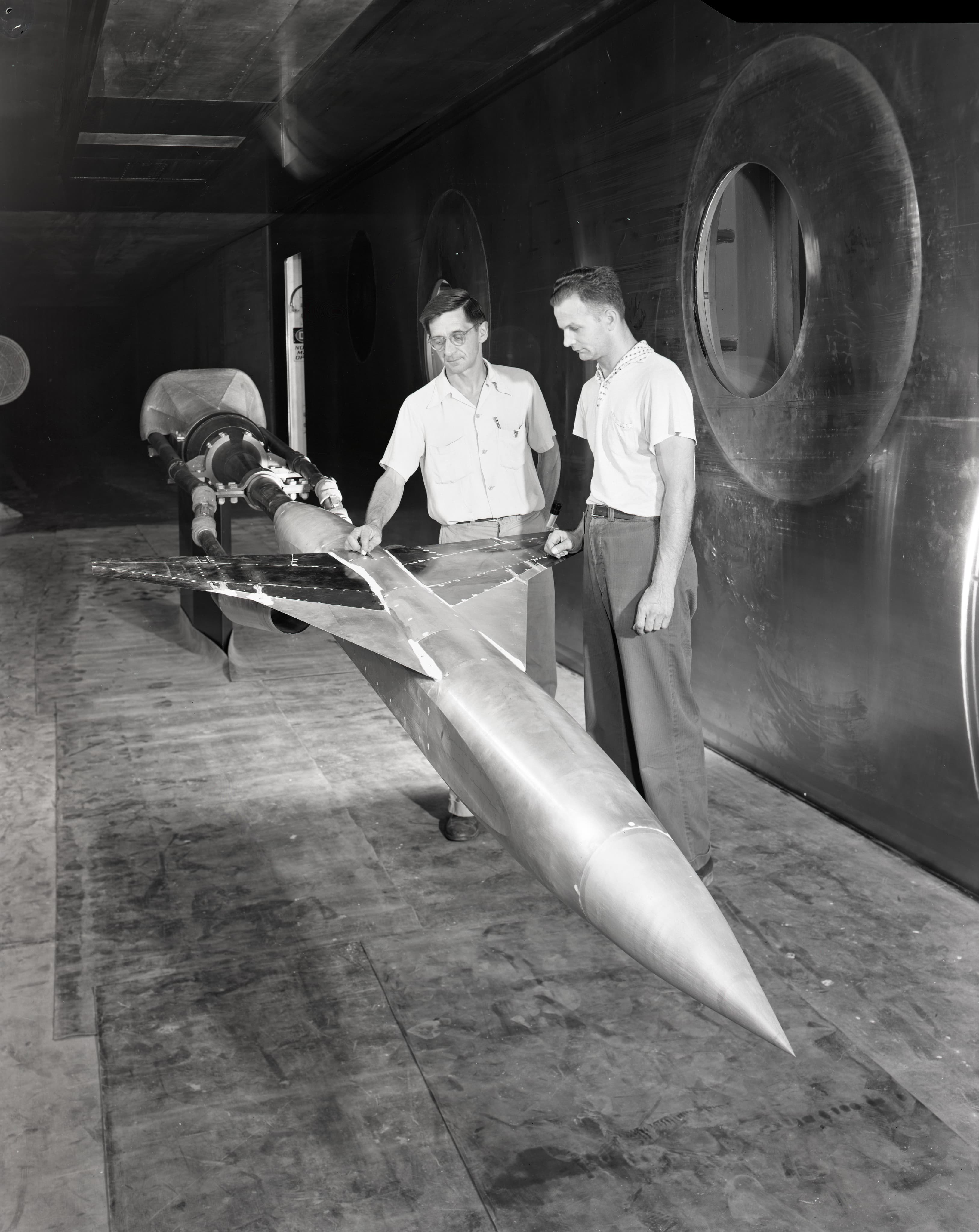 (July 30, 1957) - BODY OF REVOLUTION MODEL IN THE 10X10 FOOT WIND TUNNEL TEST SECTION